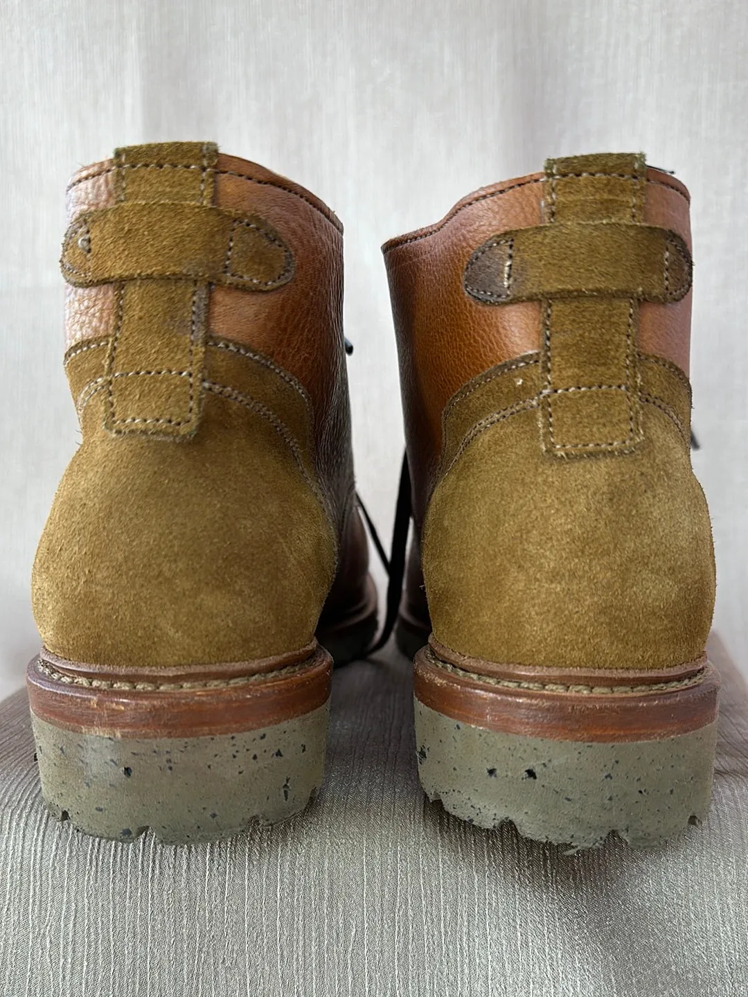 ALLEN EDMONDS cognac brown Discovery Chukka Boots - Men's 9.5