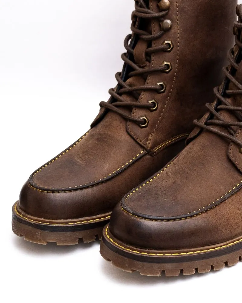 boots moc-toe tobacco brown