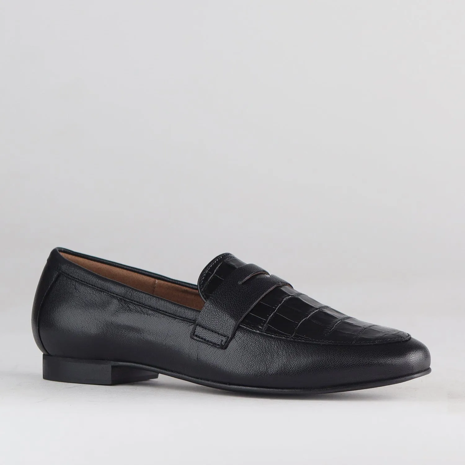 Croc Penny Loafer in Black - 12587