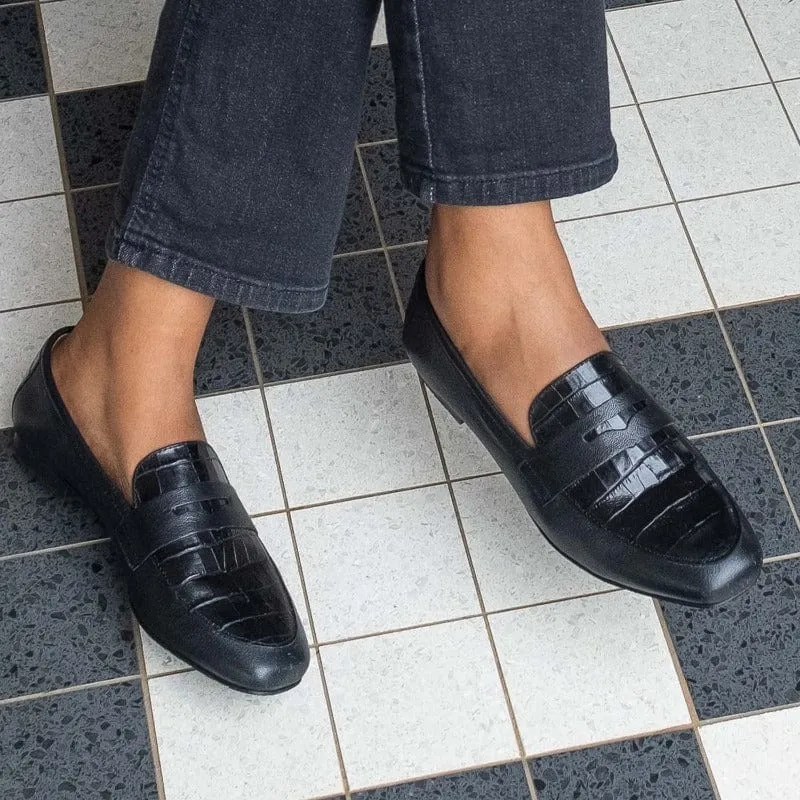 Croc Penny Loafer in Black - 12587