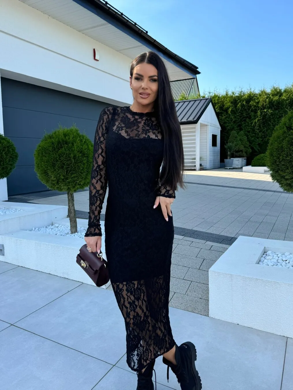Elegant Round Neck Sheer Lace Bodycon Midi Dress