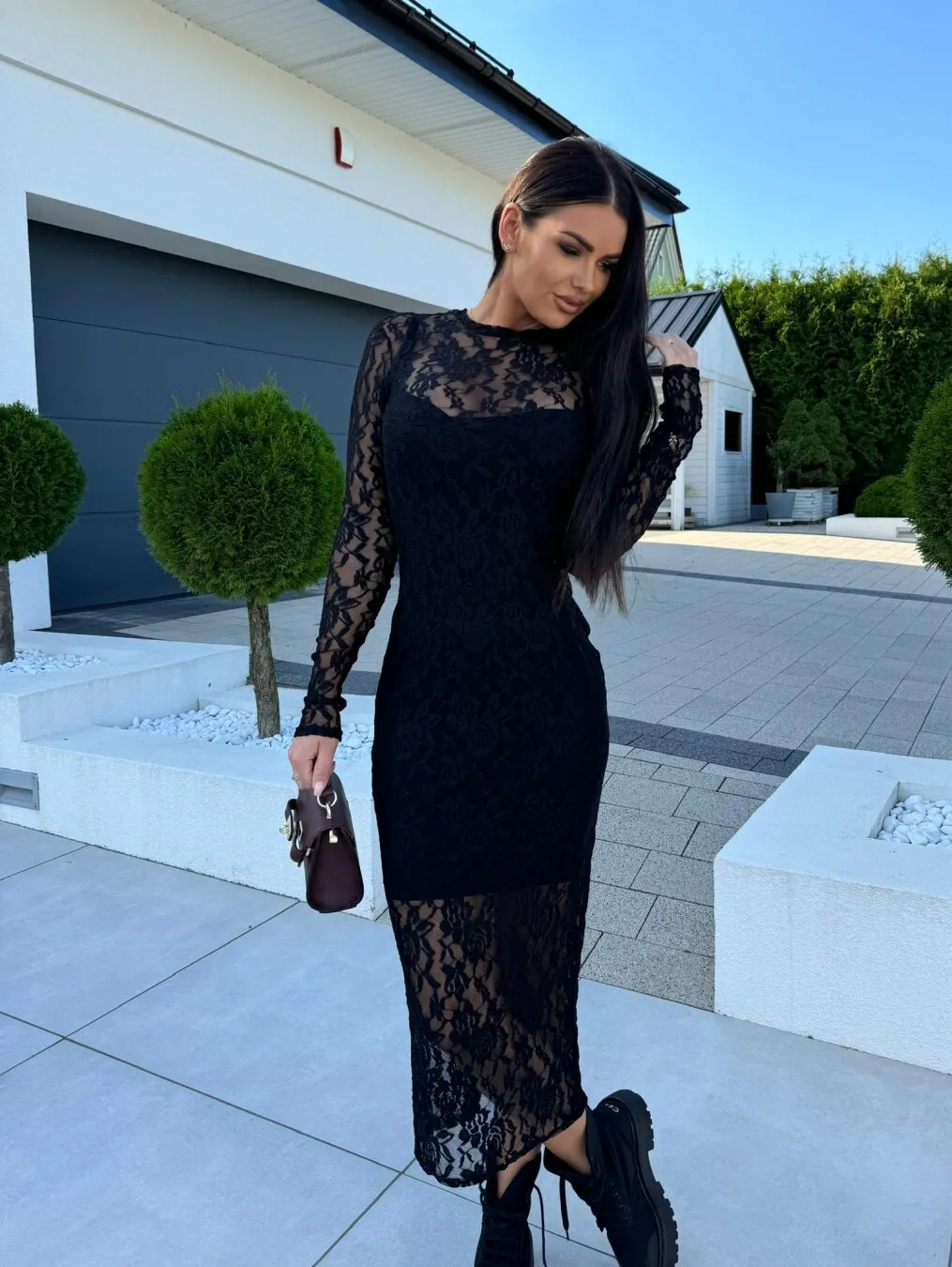 Elegant Round Neck Sheer Lace Bodycon Midi Dress