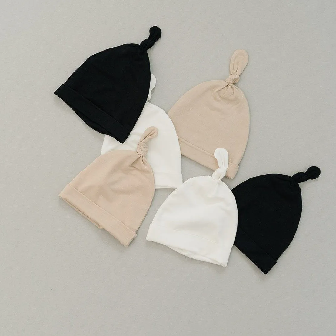 HUGBUG Bamboo Black Swaddle | Hat Set