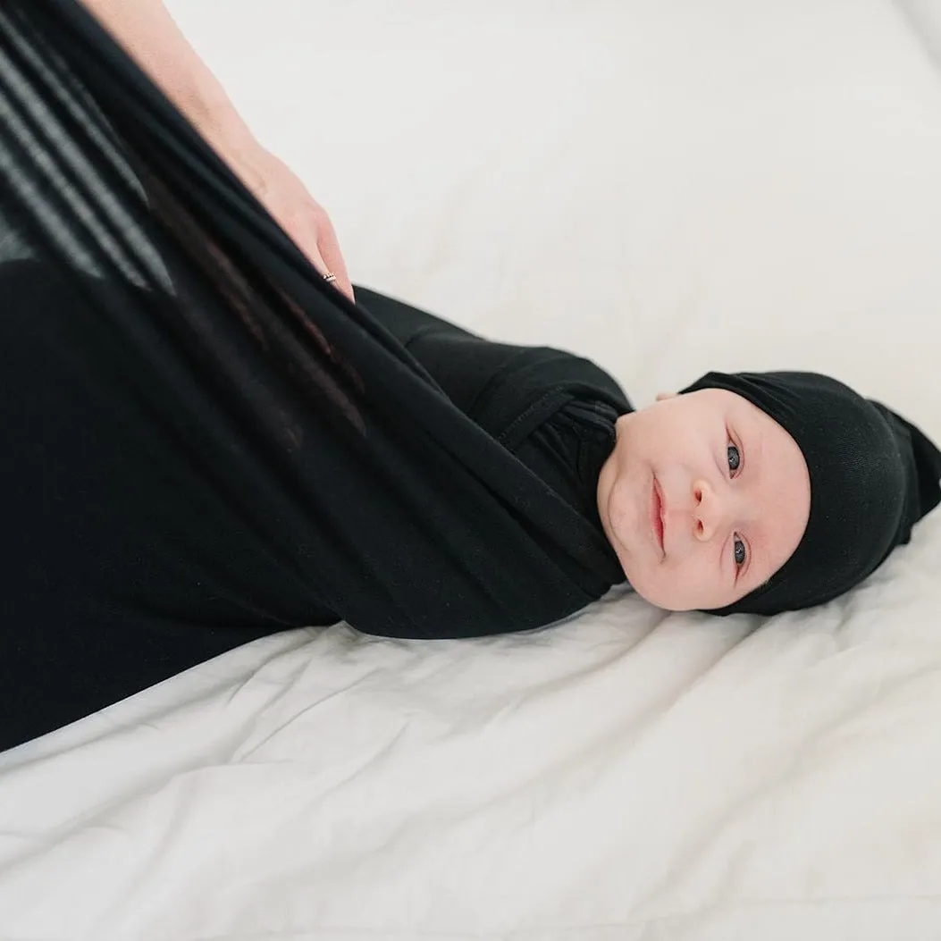 HUGBUG Bamboo Black Swaddle | Hat Set