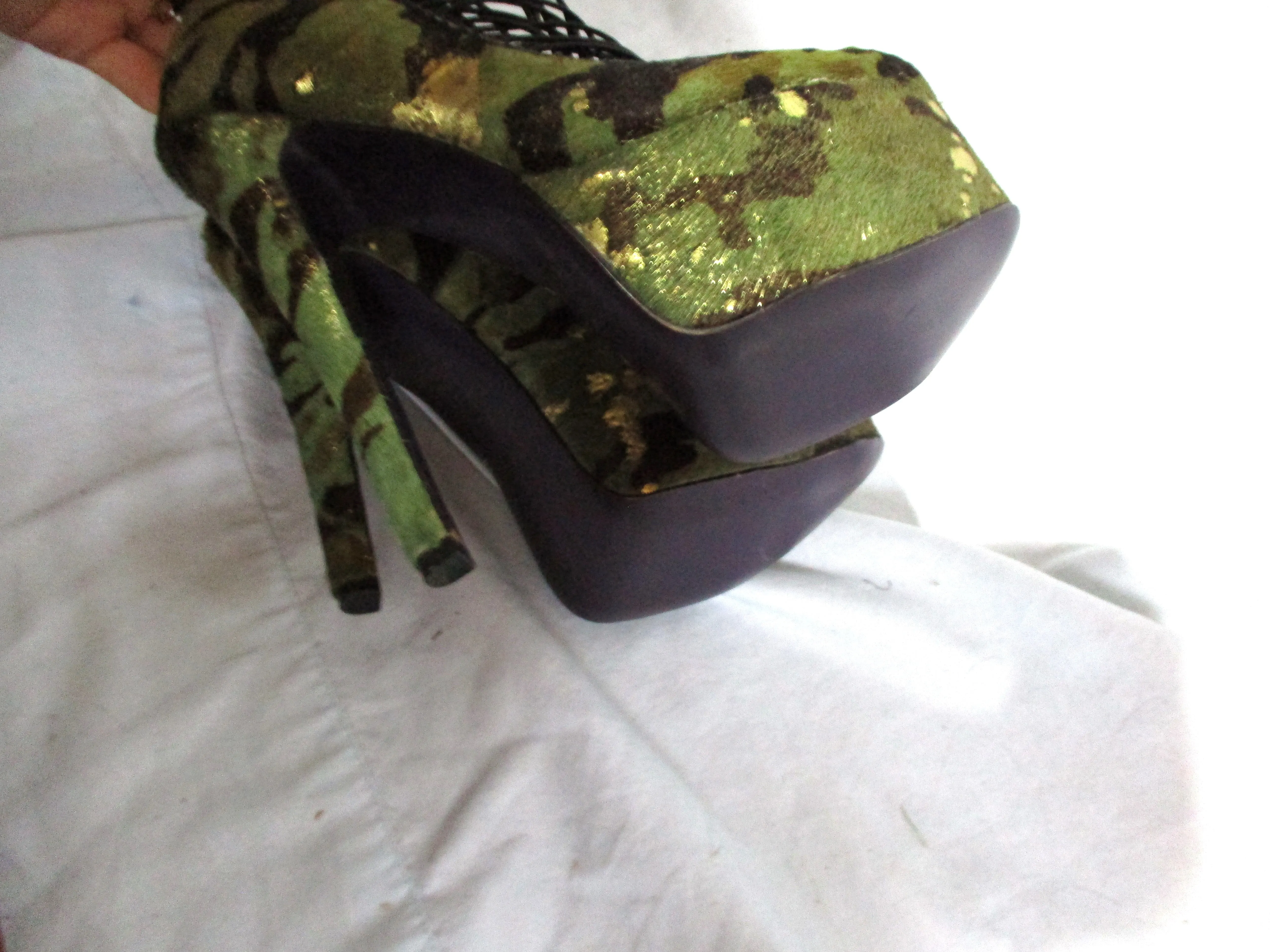 LONDON TRASH CERES Camo Gold PLATFORM Wedge High Heel Shoe Stiletto 8