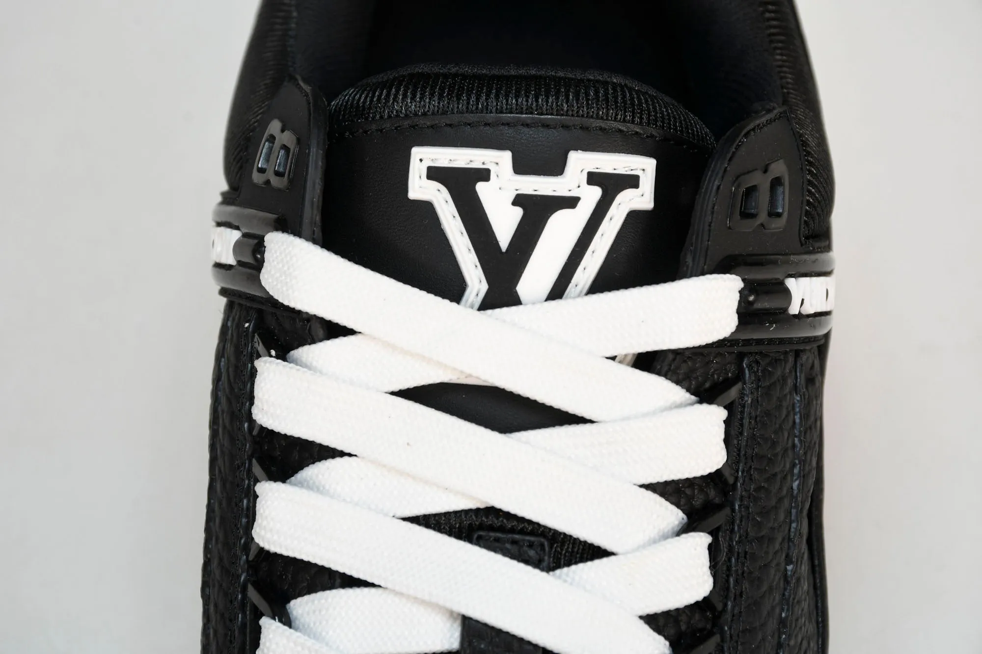 Louis Vuittоп Trainer Low 'Black Embossed'