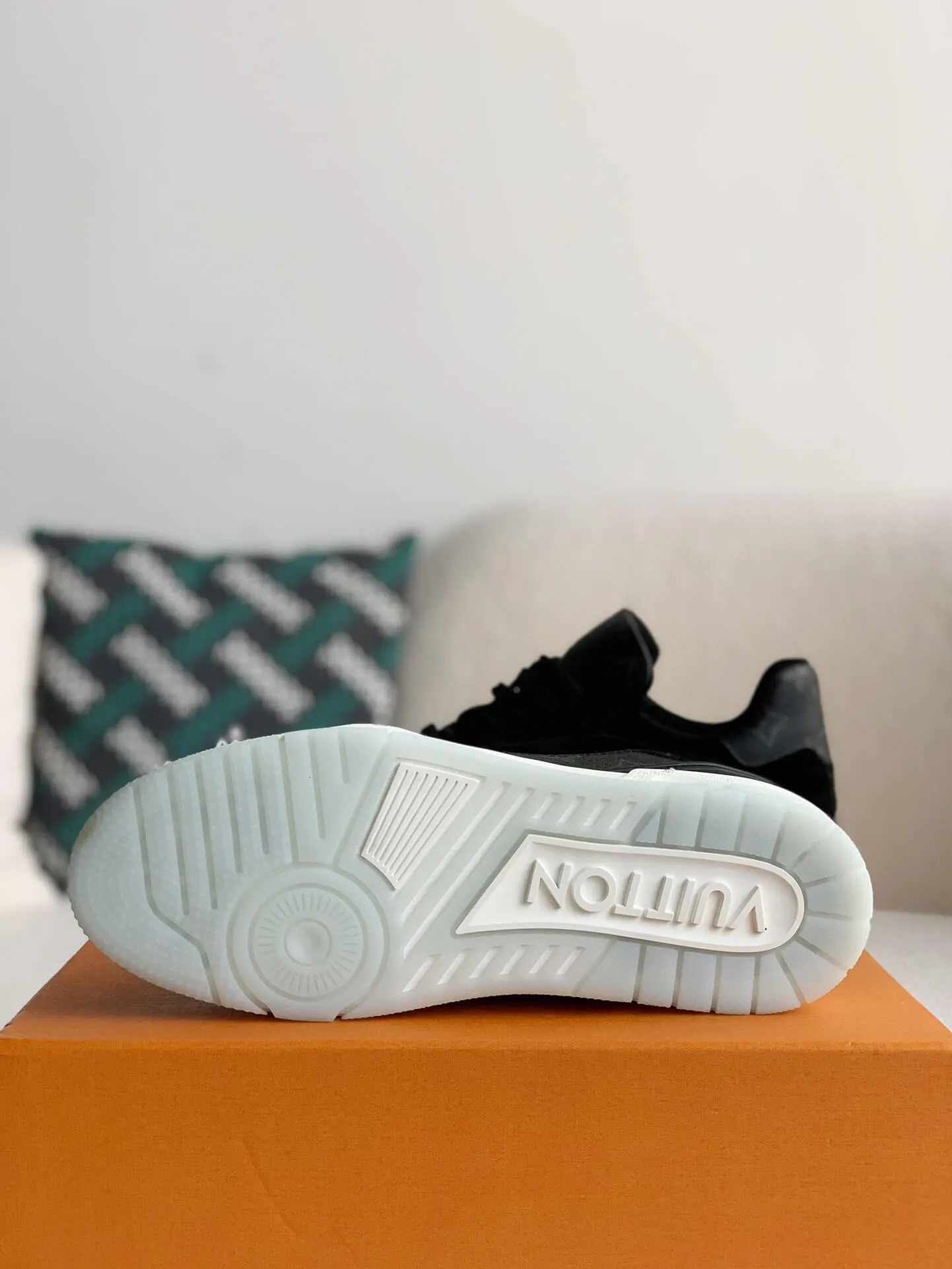 Louis Vuitton Trainer Black Monogram