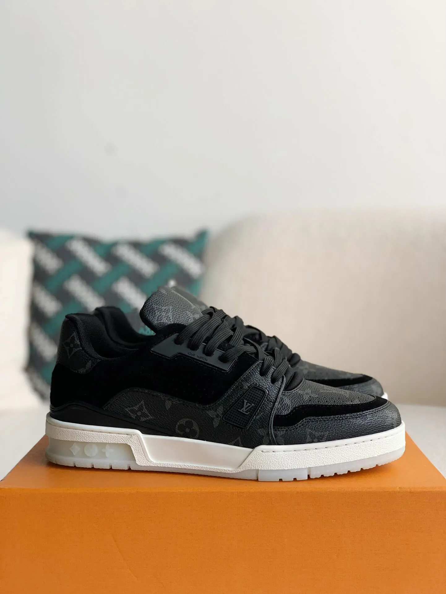 Louis Vuitton Trainer Black Monogram