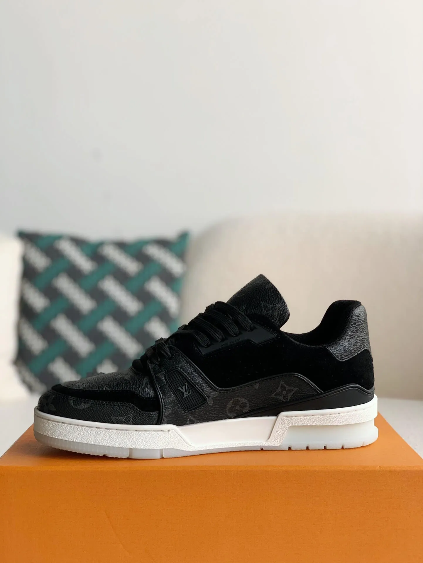 Louis Vuitton Trainer Black Monogram