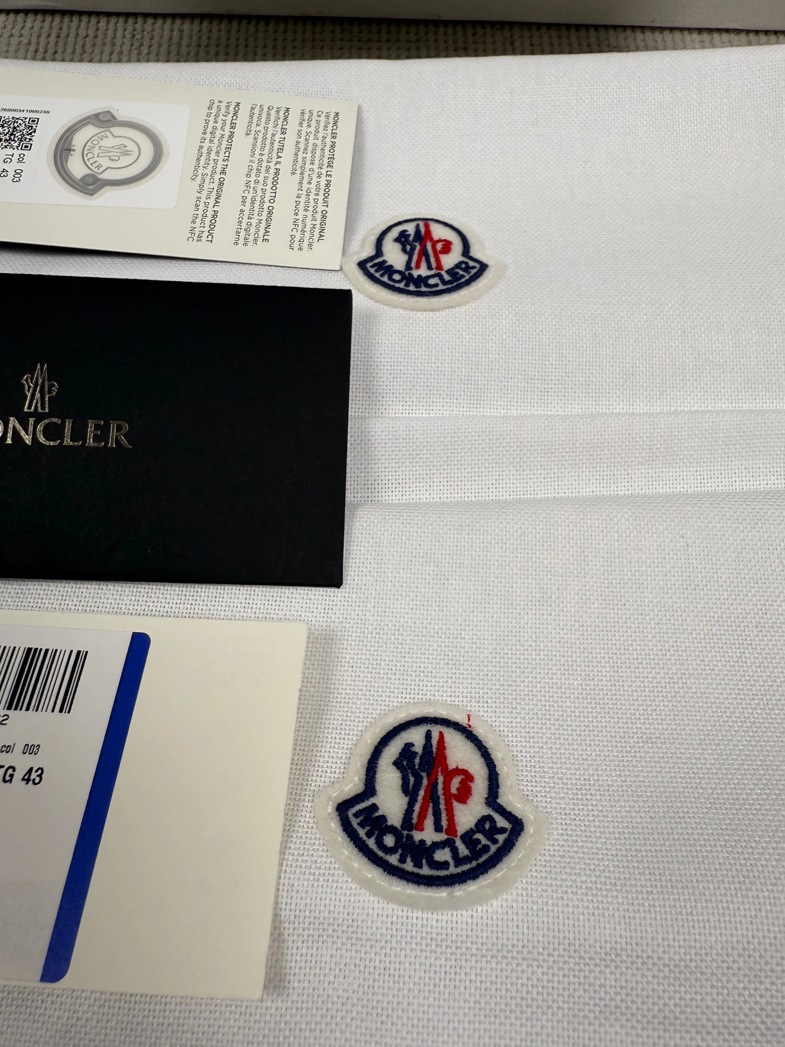 Moncler Leave No Trace Trainer - White / Black (Unused)