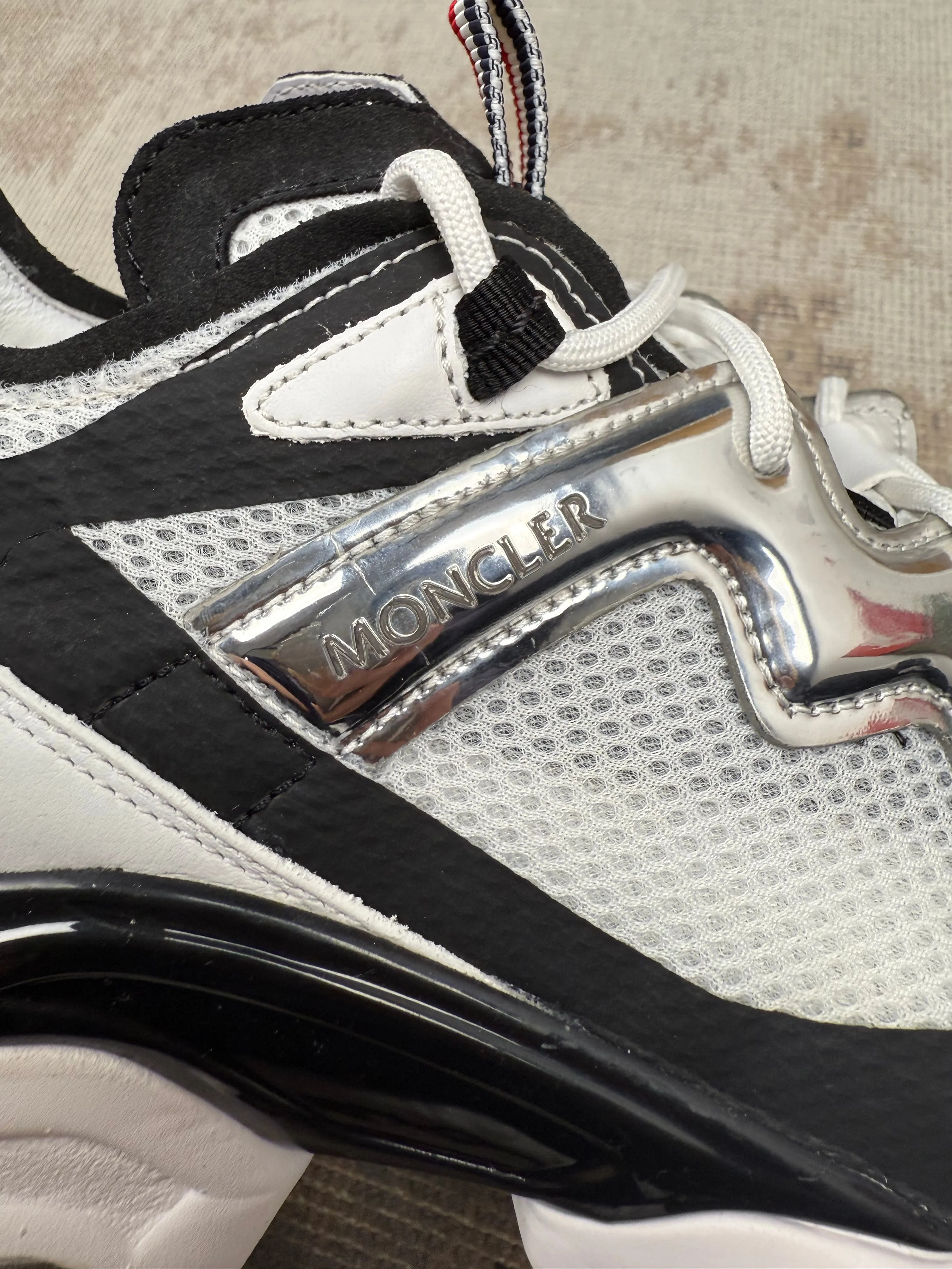 Moncler Leave No Trace Trainer - White / Black (Unused)