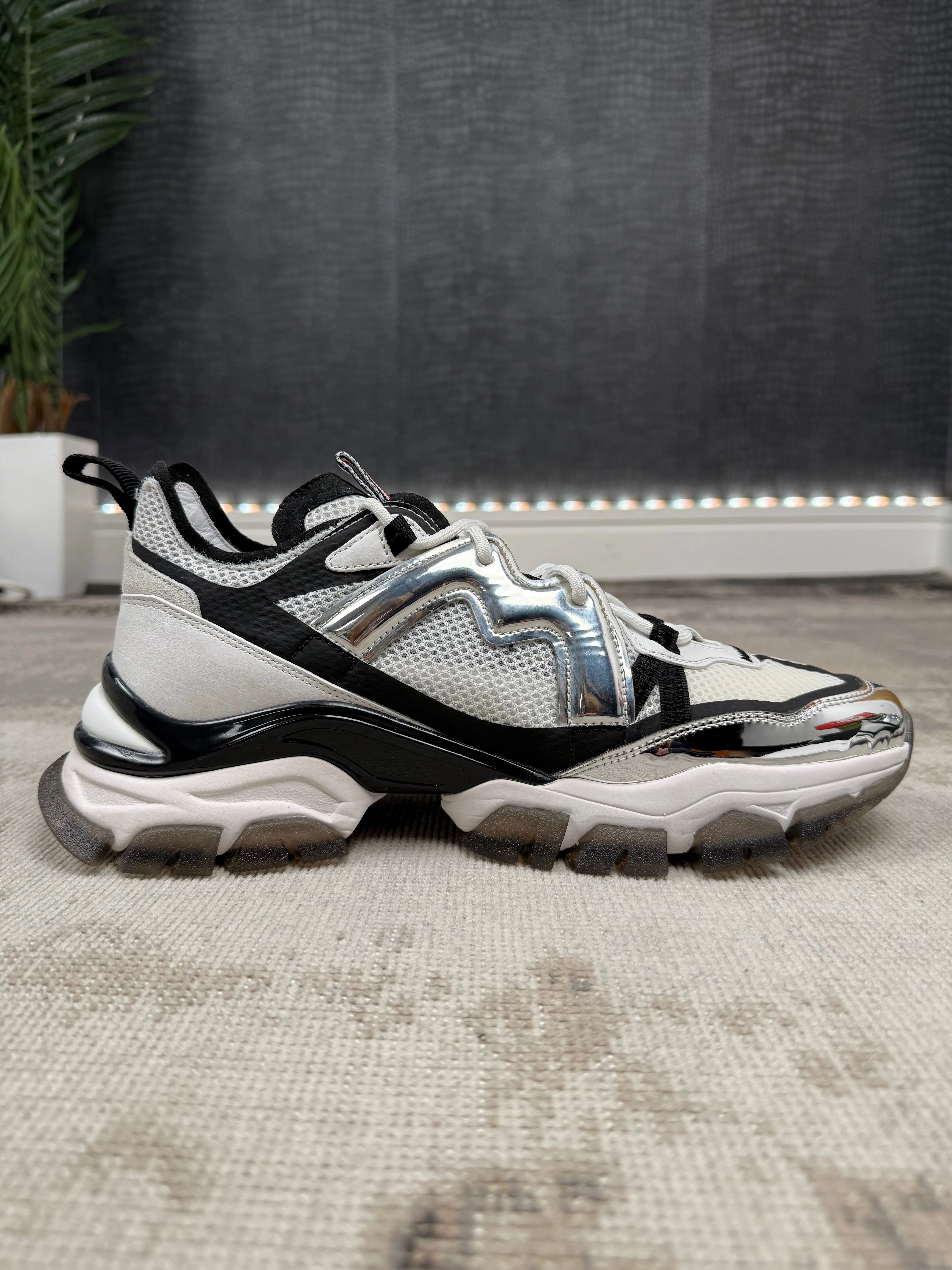 Moncler Leave No Trace Trainer - White / Black (Unused)