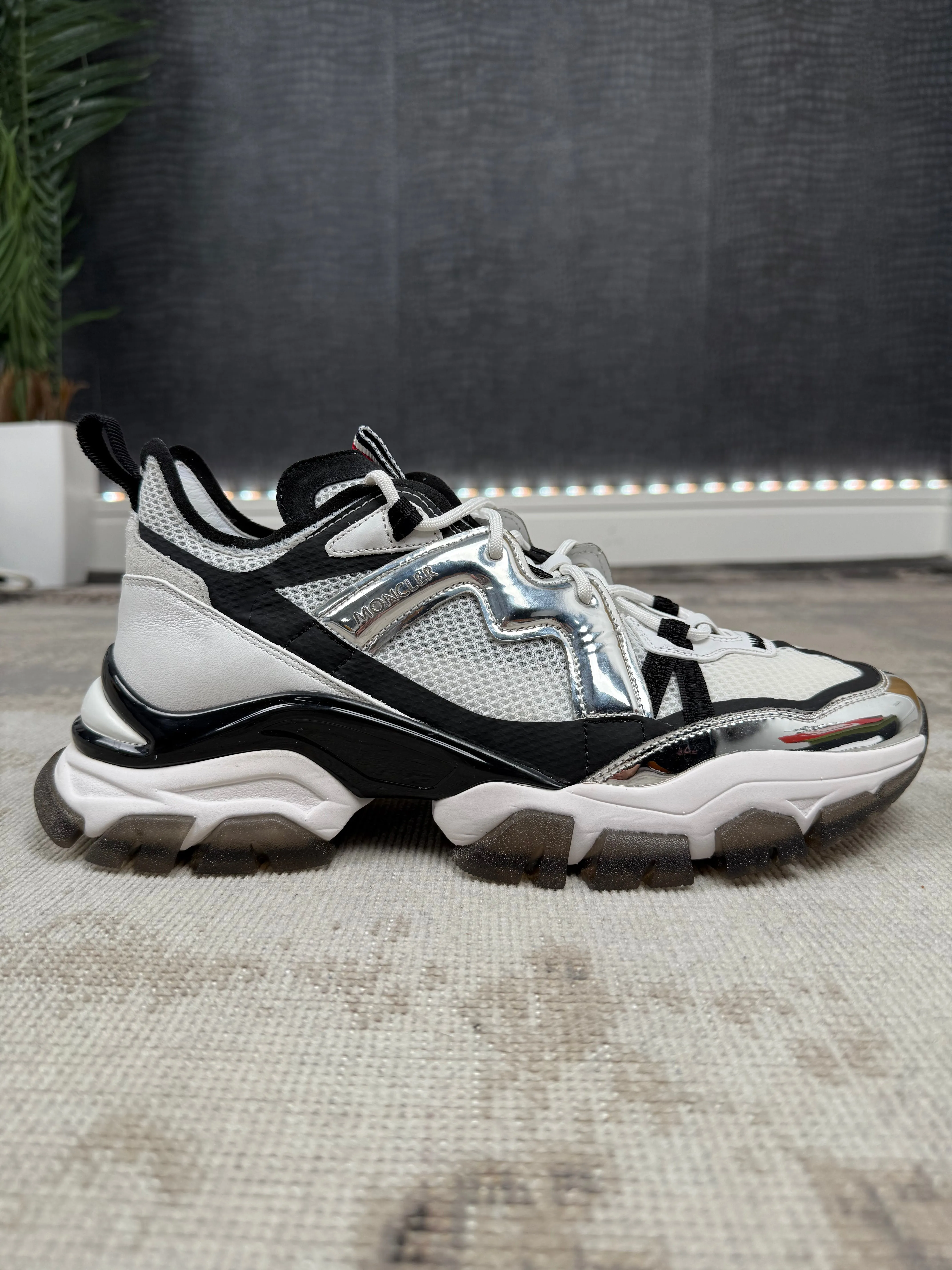 Moncler Leave No Trace Trainer - White / Black (Unused)